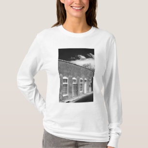 Territorial style architecture, Santa Fe, New T-Shirt