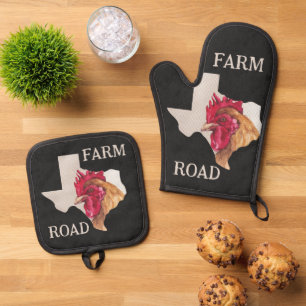 Texas Farm Road Chicken Oven Mitt & Pot Holder Set