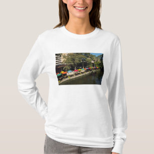 Texas, Riverwalk, dining on river's edge T-Shirt