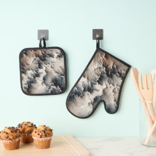 Textured Crackle Contemporary Abstract Oven Mitt & Pot Holder Set