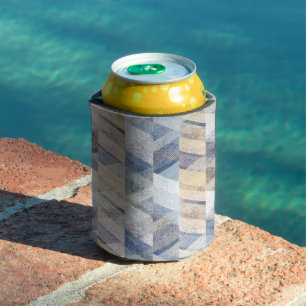 Textured light blue, beige zigzag can cooler