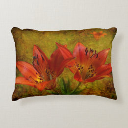 Textured Western Red Prairie Lily Icon Decorative Cushion