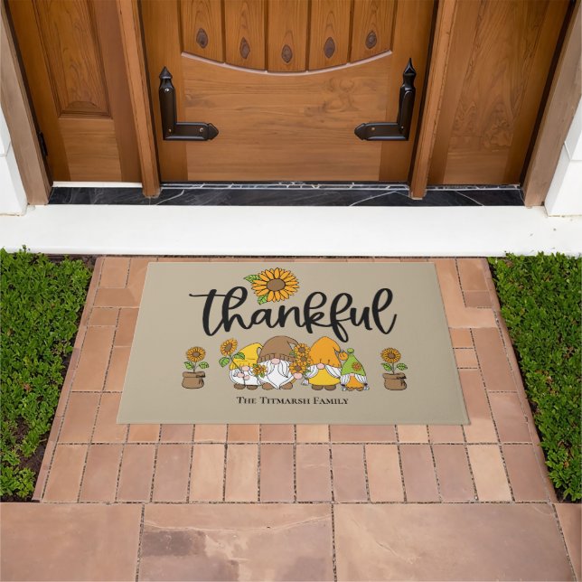 Thankful little sunflower gnome family doormat (Outdoor)