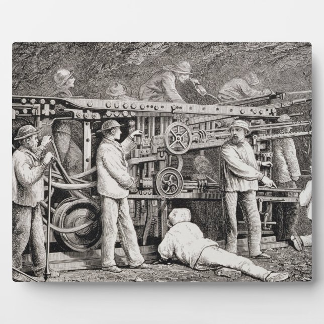 The Advanced Gallery on the French Side of the Mon Plaque (Front)