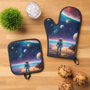The Astro Adventure Oven Mitt & Pot Holder Set