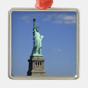 The beauty of the famous Statue of Liberty on Metal Tree Decoration
