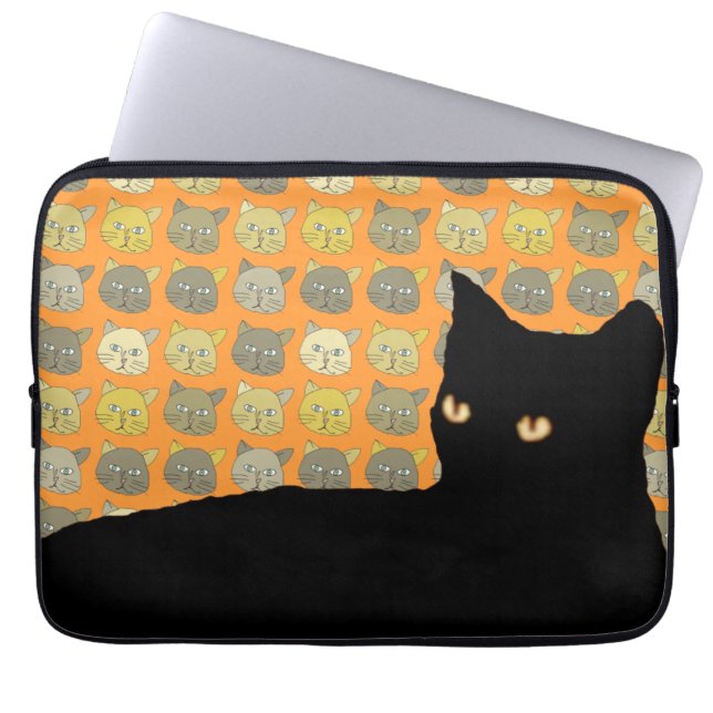 the black meow laptop sleeve (Front)
