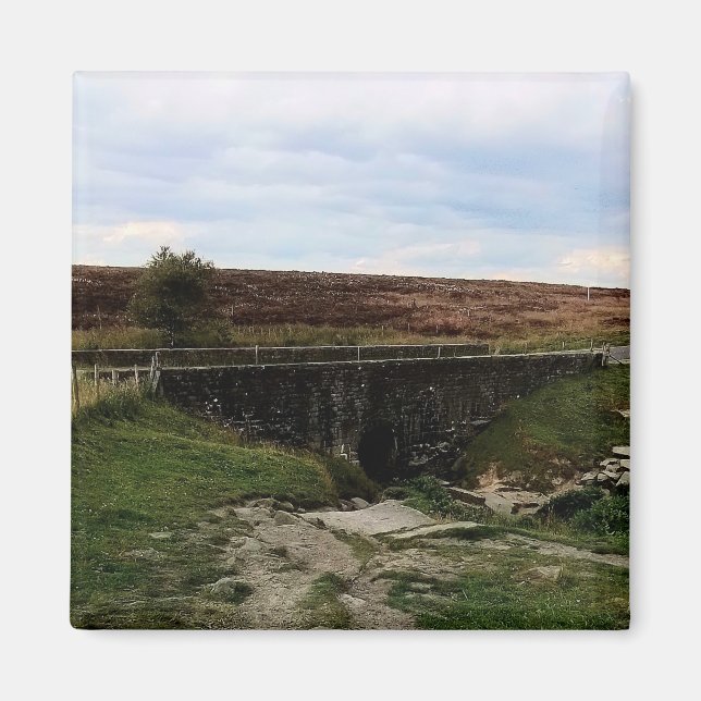 The bridge , in the countryside magnet (Front)
