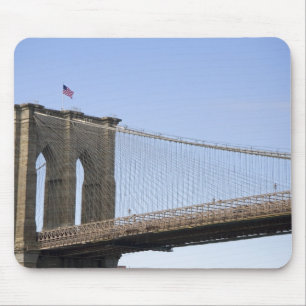 The Brooklyn Bridge in New York City, New 2 Mouse Pad