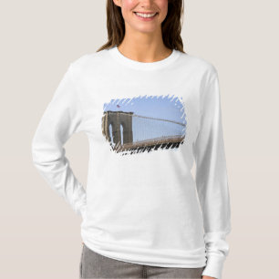 The Brooklyn Bridge in New York City, New 2 T-Shirt