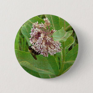 The Bumble Bee on The Milkweed 6 Cm Round Badge