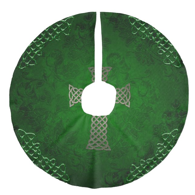 The celtic cross faux linen tree skirt (Front)