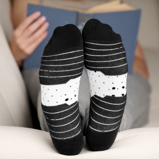The city of wine, White Socks (Bottom)
