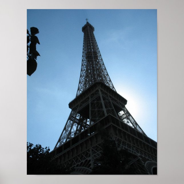 the Eiffel Tower, Paris, Sunrise Poster (Front)