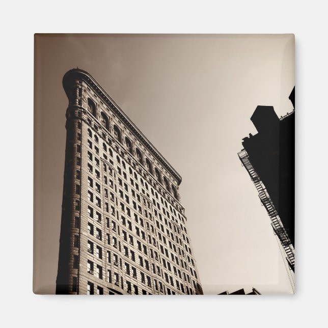 The Flatiron Building - Classic New York City Magnet (Front)