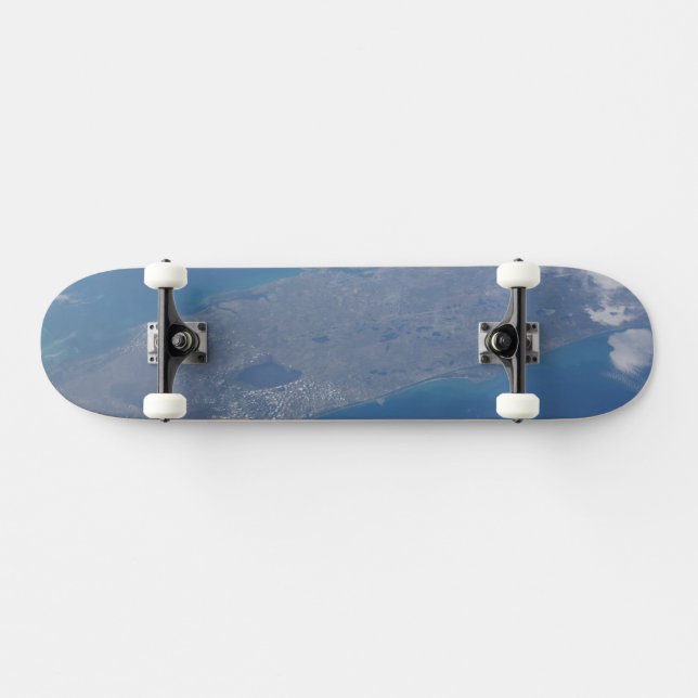 The Florida Peninsula. Skateboard (Horz)