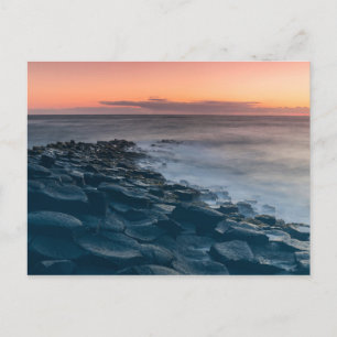 THE GIANT'S CAUSEWAY - BUSHMILLS, NORTHERN IRELAND POSTCARD