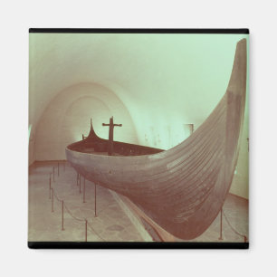 The Gokstad longship (wood) Magnet