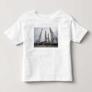 The H-IIB rocket on the launch pad Toddler T-Shirt