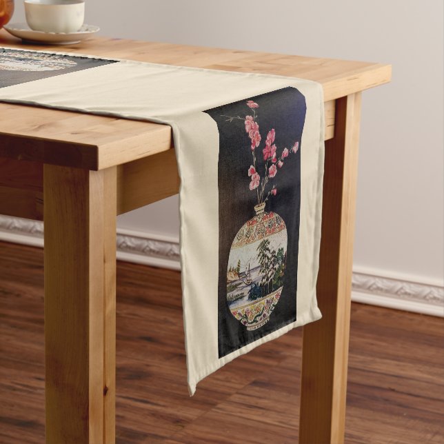The Japanese Vase Table Runner (In Situ)