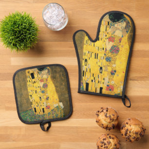 The Kiss by Gustav Klimt, Vintage Art Nouveau Oven Mitt & Pot Holder Set