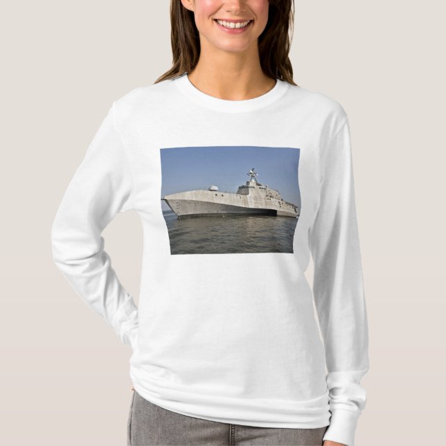 The littoral combat ship Independence underway T-Shirt (Front)
