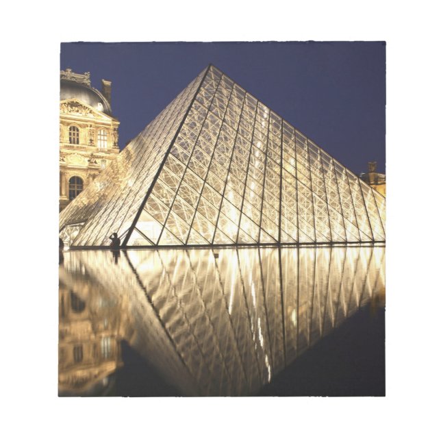 The night view of the glass Pyramid of Musee du Notepad (Front)