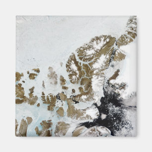 The Queen Elizabeth Islands 2 Magnet