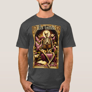 The reader tarot skeleton T-Shirt
