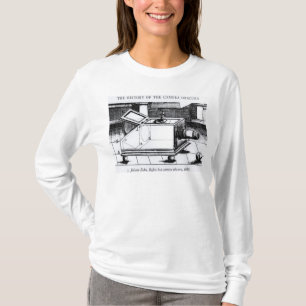 The reflex box camera obscura T-Shirt