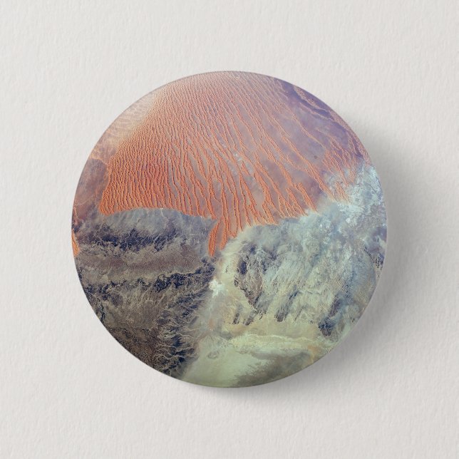 The Sahara Desert In Algeria, North Africa. 6 Cm Round Badge (Front)