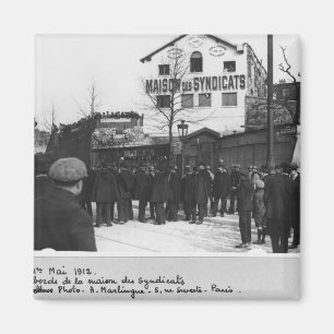 The surroundings of the Maison des Syndicats, Magnet