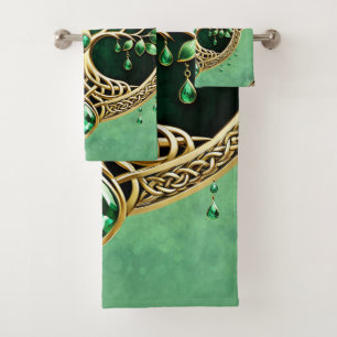 The tree of life with Celtic knots. Bath Towel Set