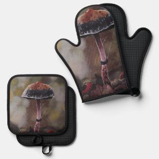 The Wounded Mushroom Mini Oven Mitt & Pot Holder Set