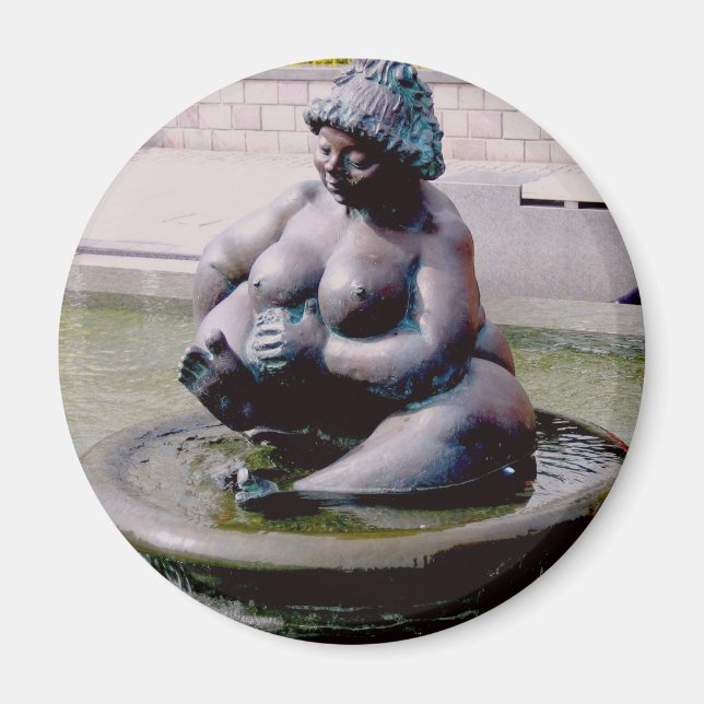 thickness of Wilhelmine Magnet (Front)