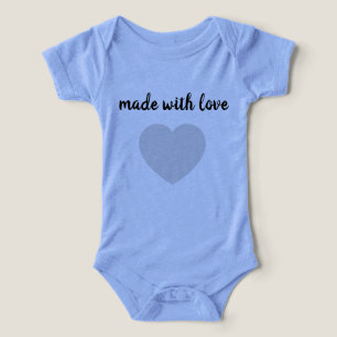 This adorable blue clothe is perfect for your baby