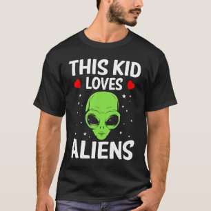 This Kid Loves Aliens I Green Alien I Kids Alien   T-Shirt
