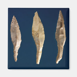Three arrow heads magnet