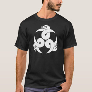 Three looped wild geese, heads facing outward T-Shirt
