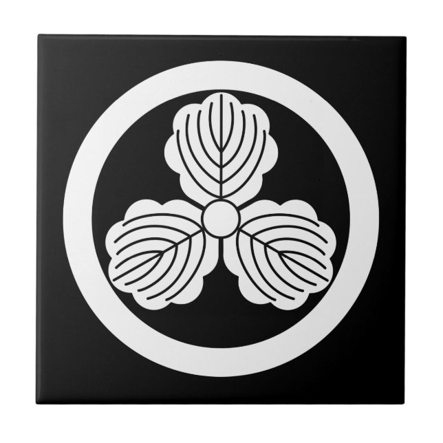 Three oak leaves(1) in circle tile (Front)