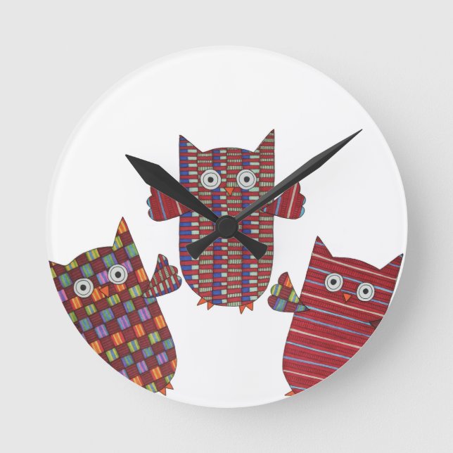Three Red Owls Round Clock (Front)