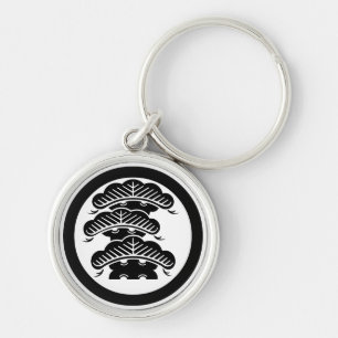 Three-tiered pine with arashi L in circle Key Ring