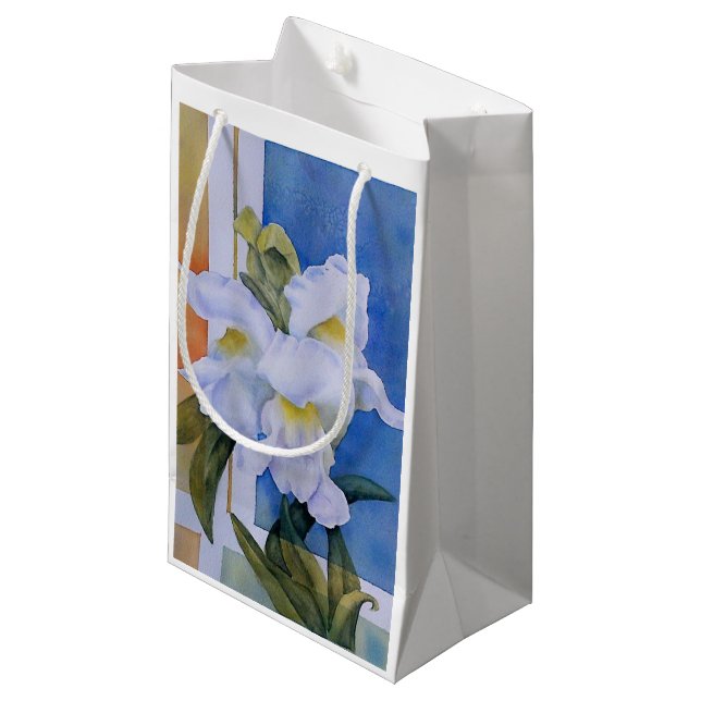 THREE WHITE SNAPDRAGONS GIFT BAG (Front Angled)
