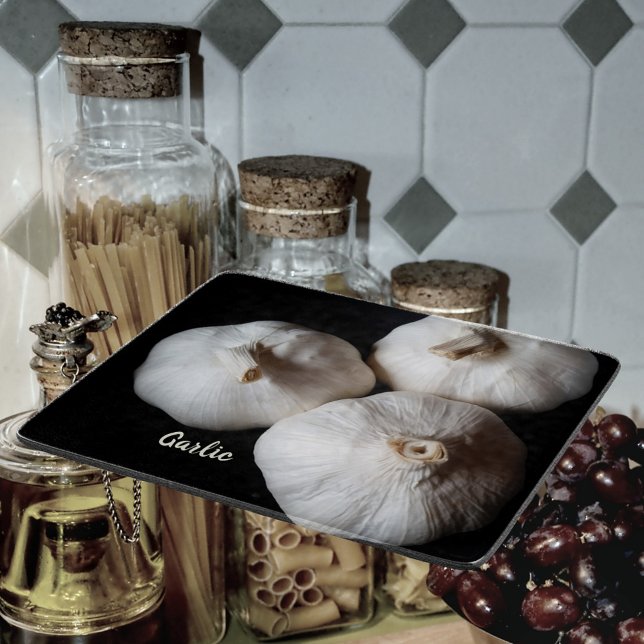 Three Whole Cloves White Garlic Cutting Board (Creator Uploaded)