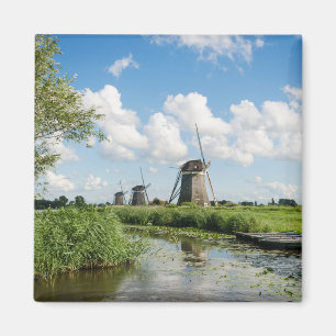 Three windmills and a canal magnet