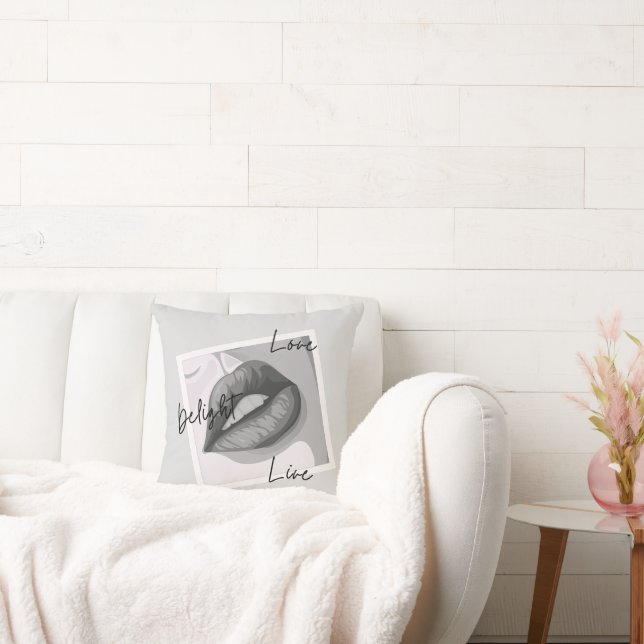 Throw Pillow (Couch)