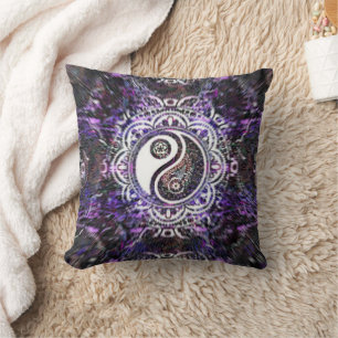 Throw Pillow yin yang