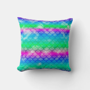 THROW PILLOWS