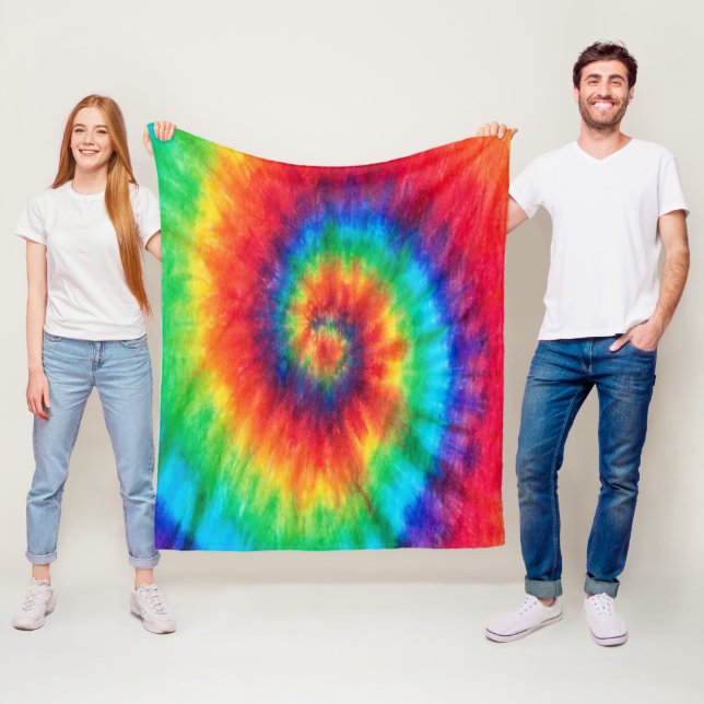 tie dye fleece blanket (In Situ)