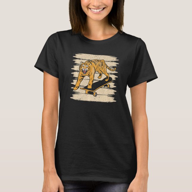 Tiger Skateboard Wildlife Animal Zoo Zookeeper   T-Shirt (Front)